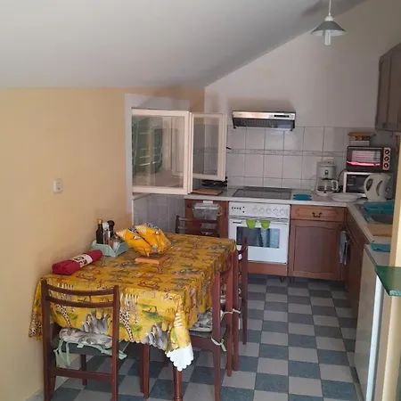 Apartament With A Parking Space Mirca, Brac - 23908 Supetar